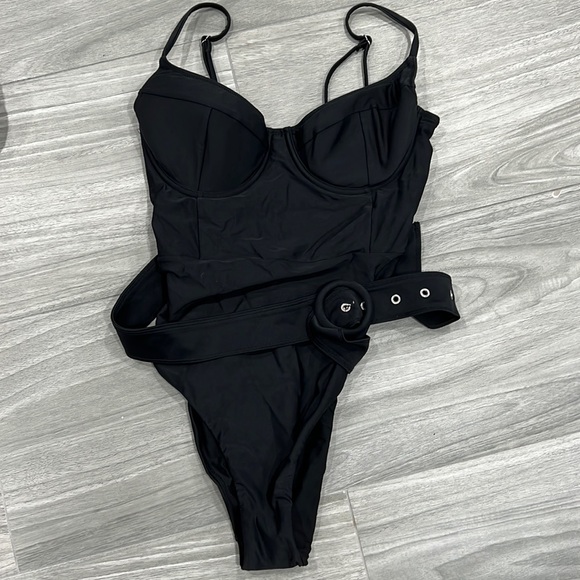 Jonathan SIMKHAI Black Noa Belted Underwire One Piece Swimsuit - Picture 3 of 7